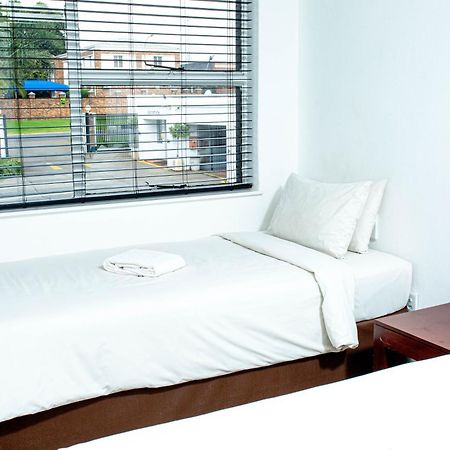 เวโธ 1 อพาร์ตเมนต์ โออาร์ แทมโบ แอร์พอร์ต Apartment โจฮันเนสเบิร์ก ภายนอก รูปภาพ