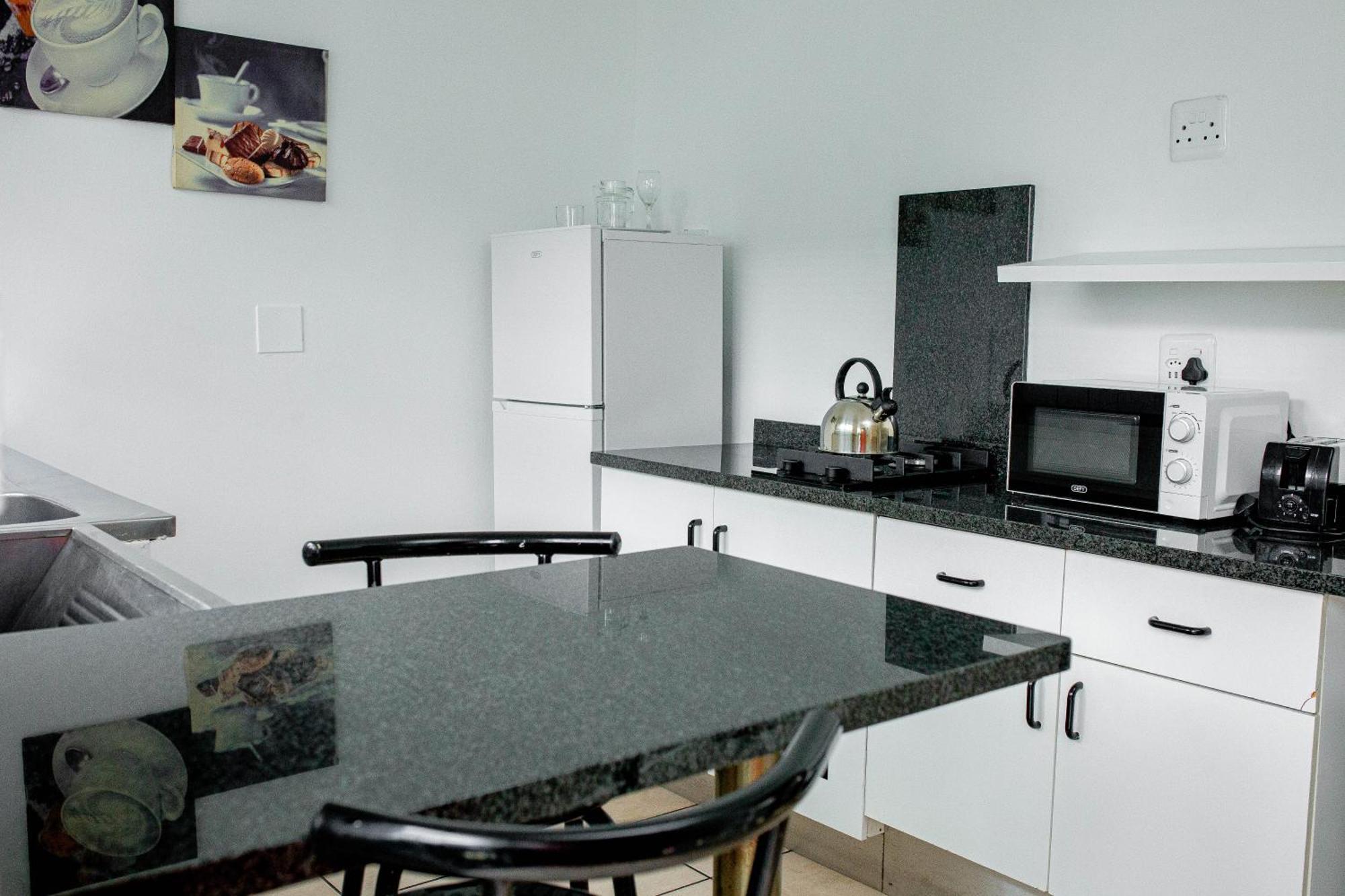 เวโธ 1 อพาร์ตเมนต์ โออาร์ แทมโบ แอร์พอร์ต Apartment โจฮันเนสเบิร์ก ภายนอก รูปภาพ