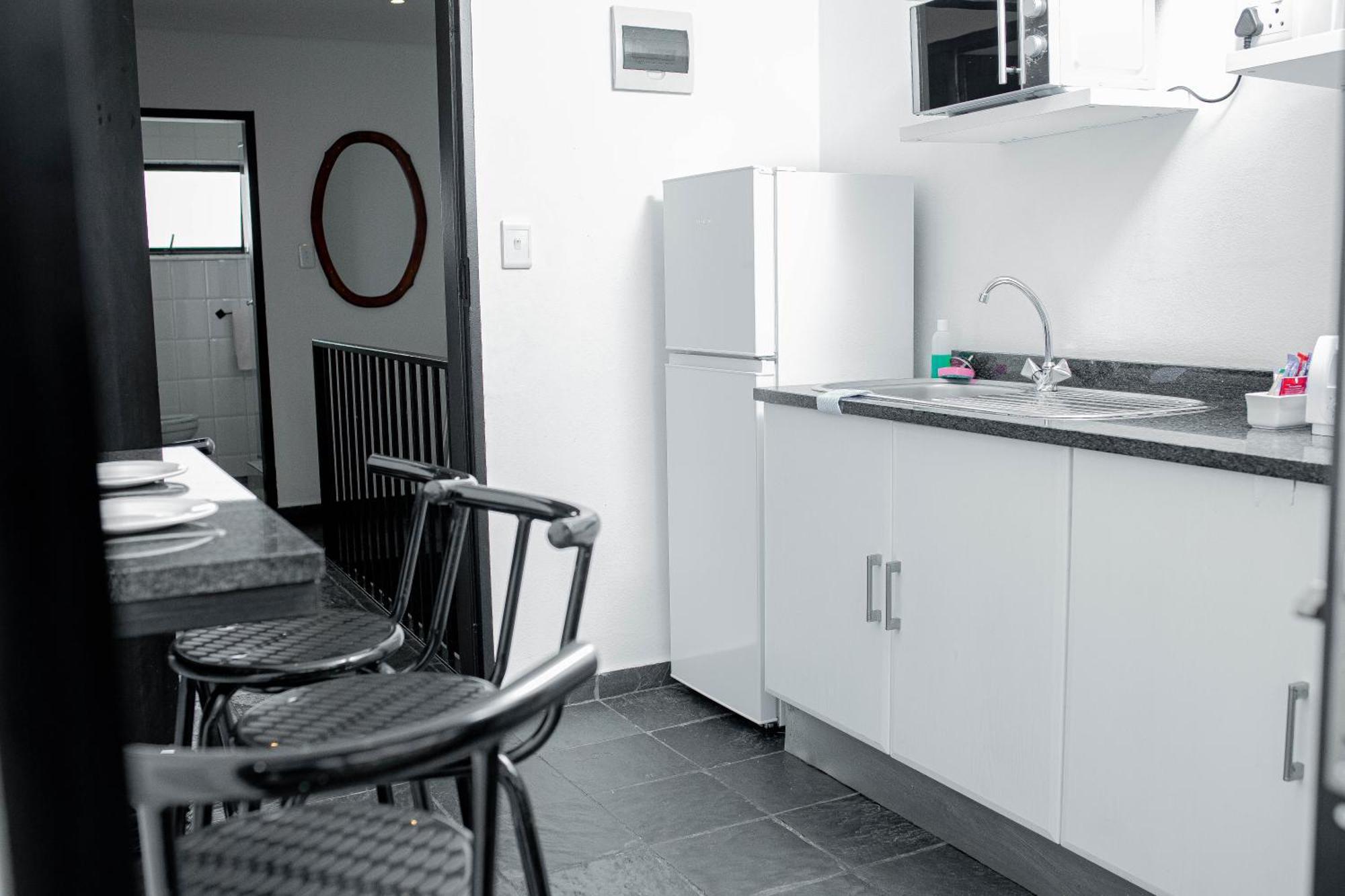 เวโธ 1 อพาร์ตเมนต์ โออาร์ แทมโบ แอร์พอร์ต Apartment โจฮันเนสเบิร์ก ภายนอก รูปภาพ